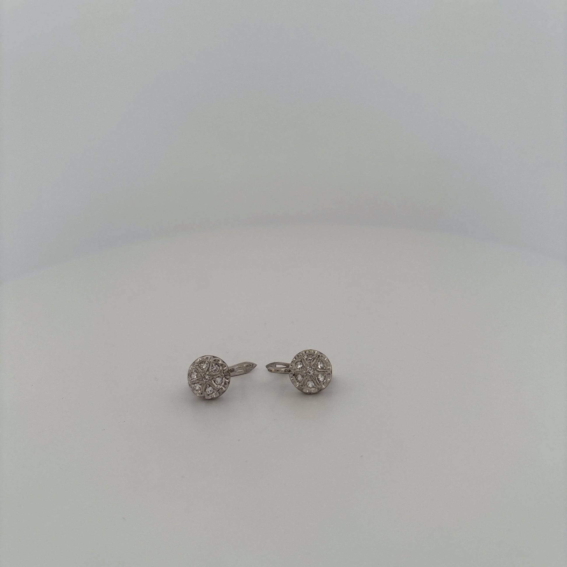 18K White Gold Flower Diamond Drop Earrings