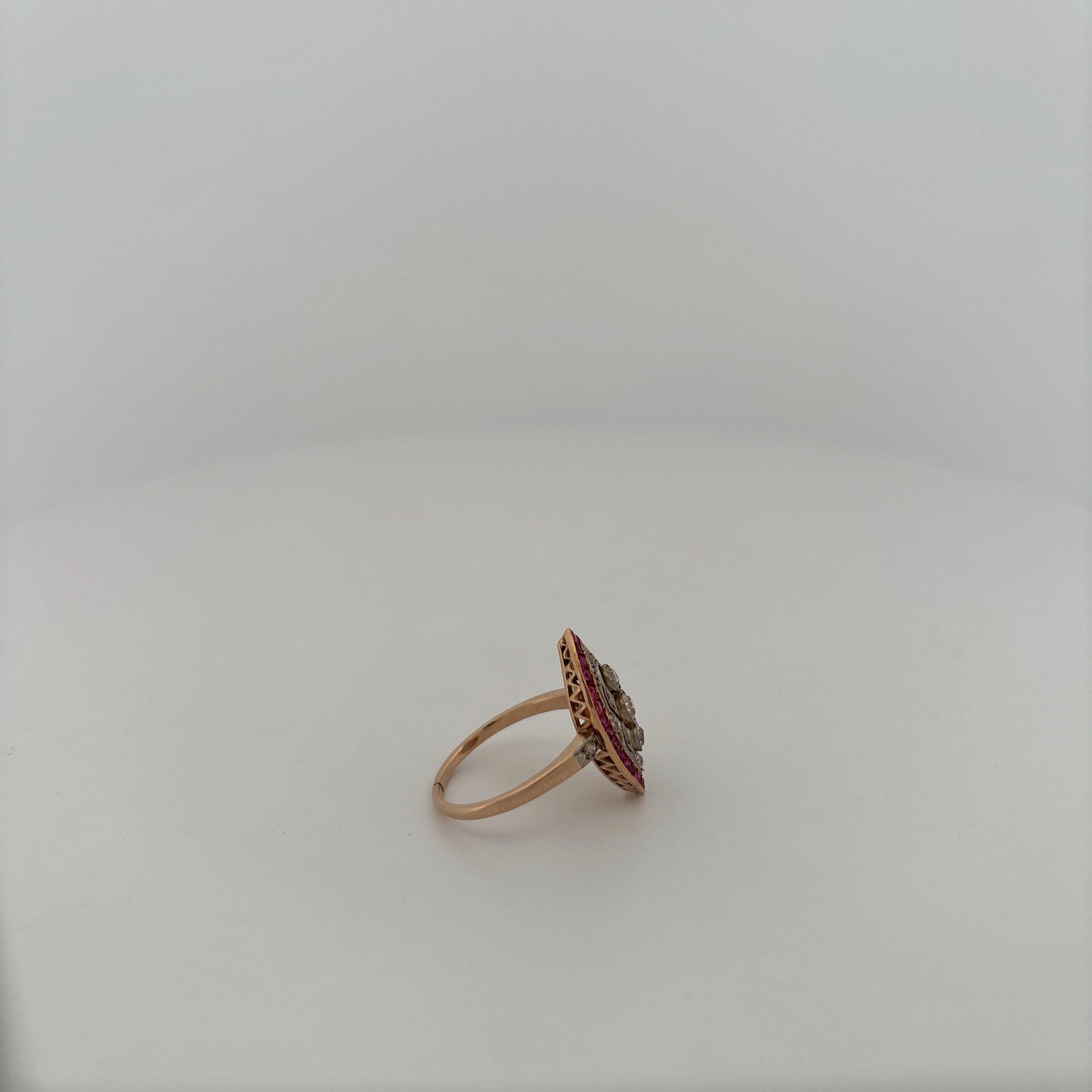 14K Yellow Gold Diamond and Ruby Vintage Art Deco Ring 1900s