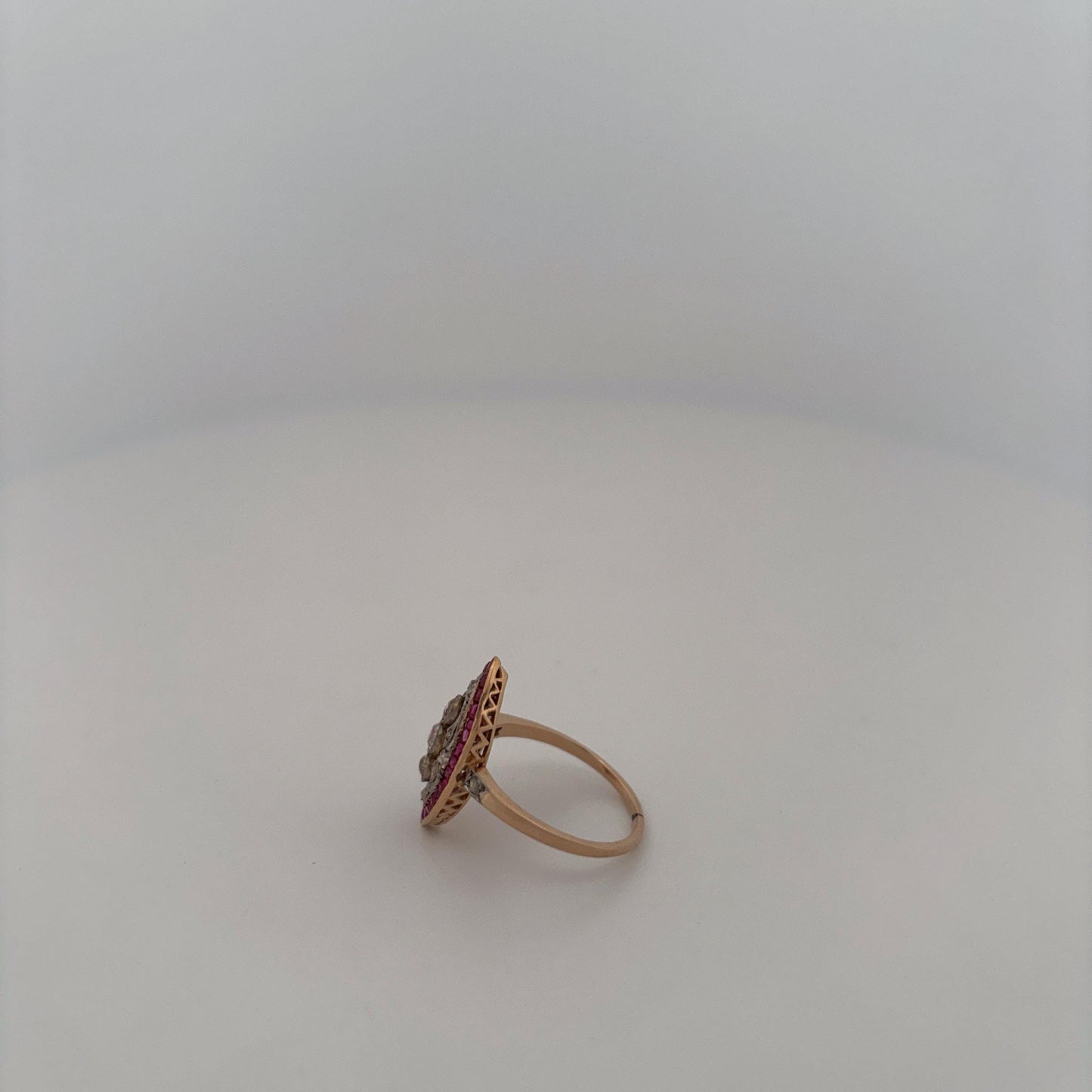 14K Yellow Gold Diamond and Ruby Vintage Art Deco Ring 1900s