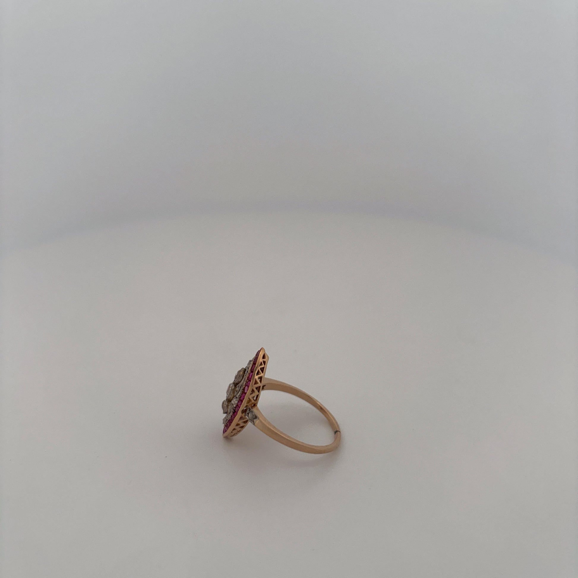 14K Yellow Gold Diamond and Ruby Vintage Art Deco Ring 1900s