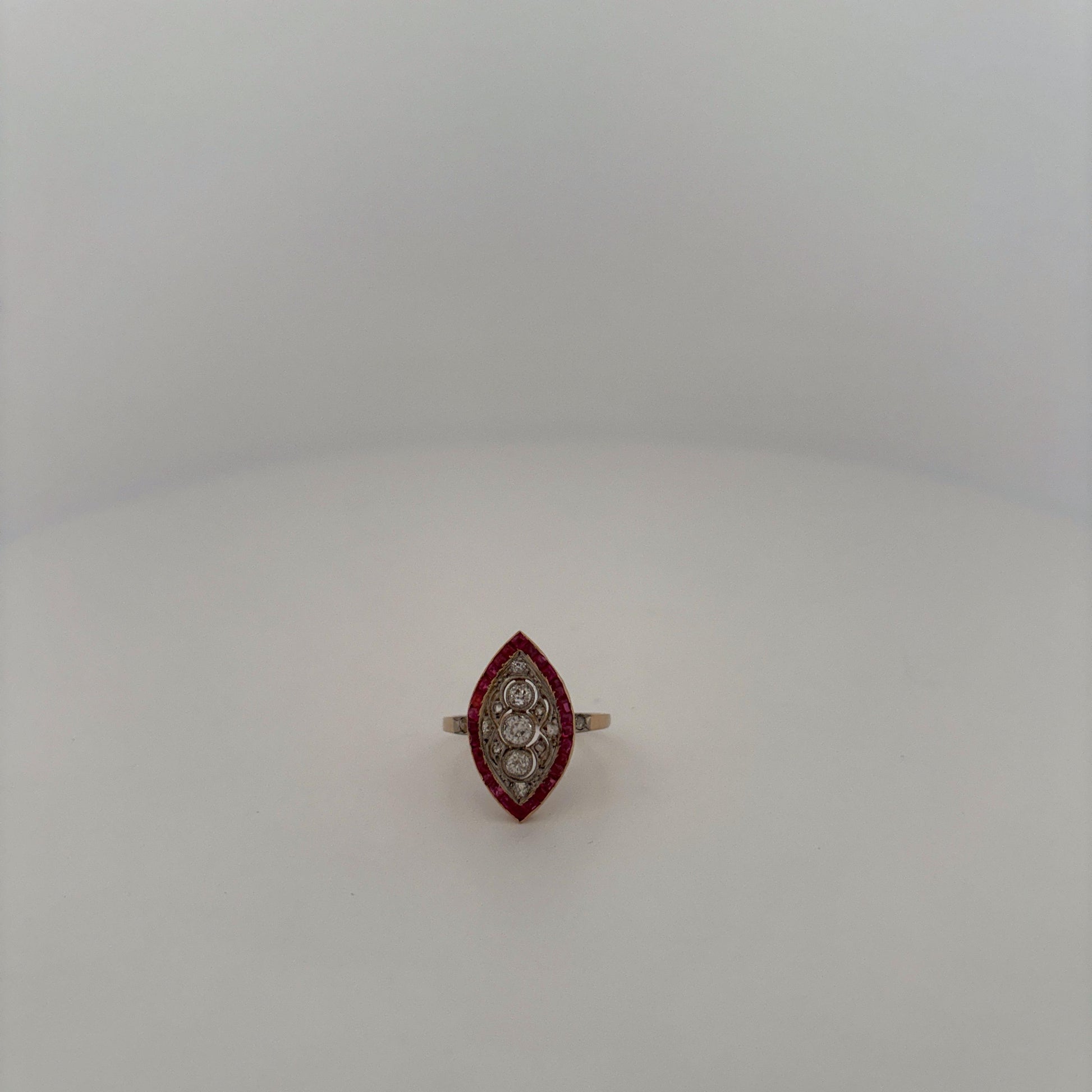 14K Yellow Gold Diamond and Ruby Vintage Art Deco Ring 1900s