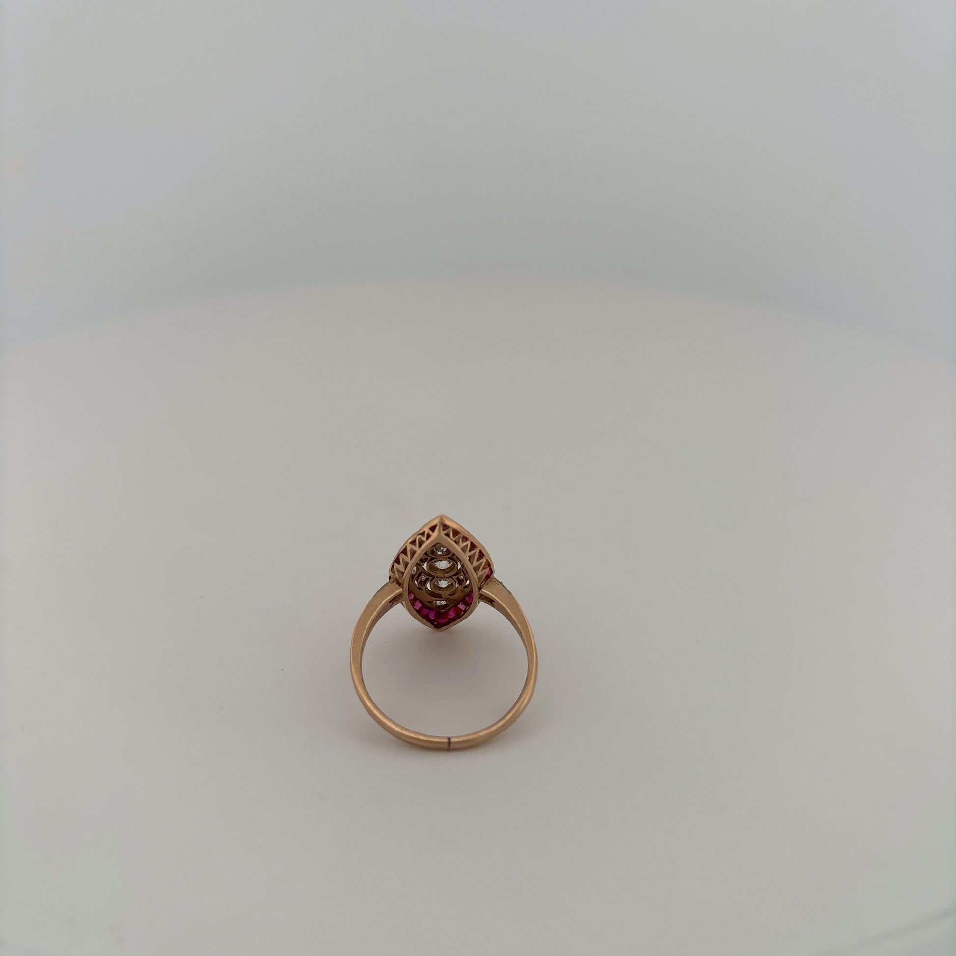 14K Yellow Gold Diamond and Ruby Vintage Art Deco Ring 1900s