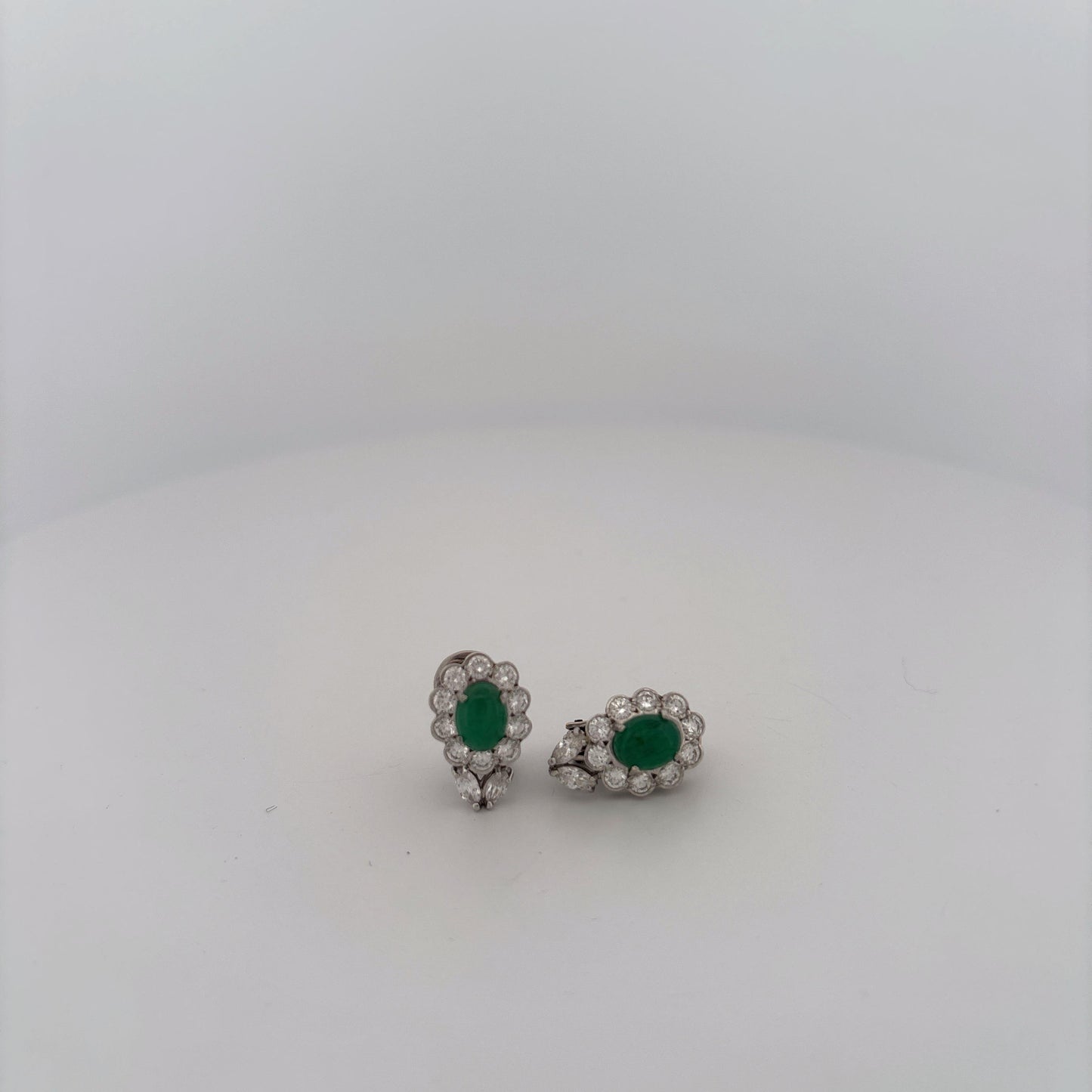 14K Emerald and Diamond Flower Earrings With Diamond