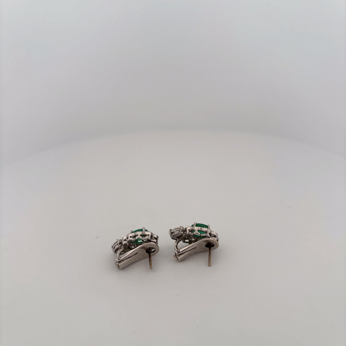 14K Emerald and Diamond Flower Earrings With Diamond