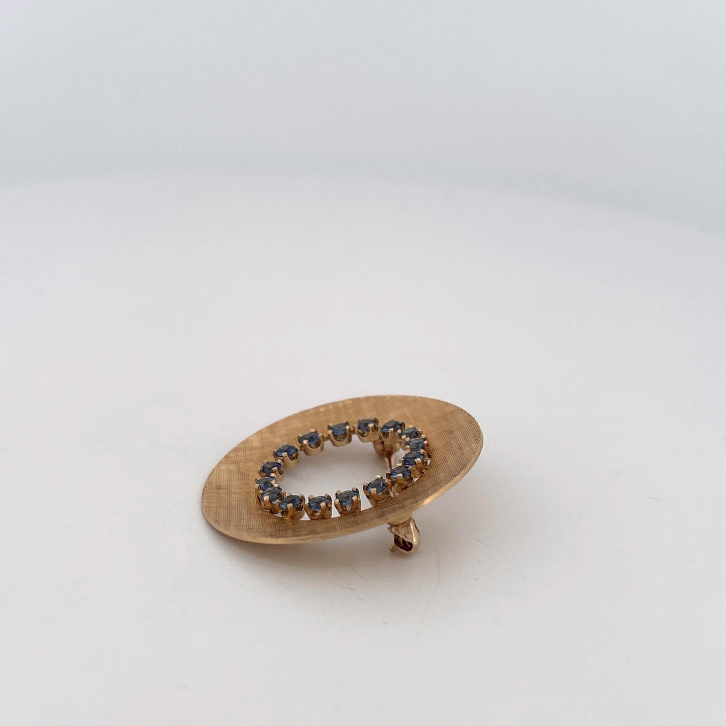 GIA 14K Yellow Gold Brooch Sapphire 1.0ctw