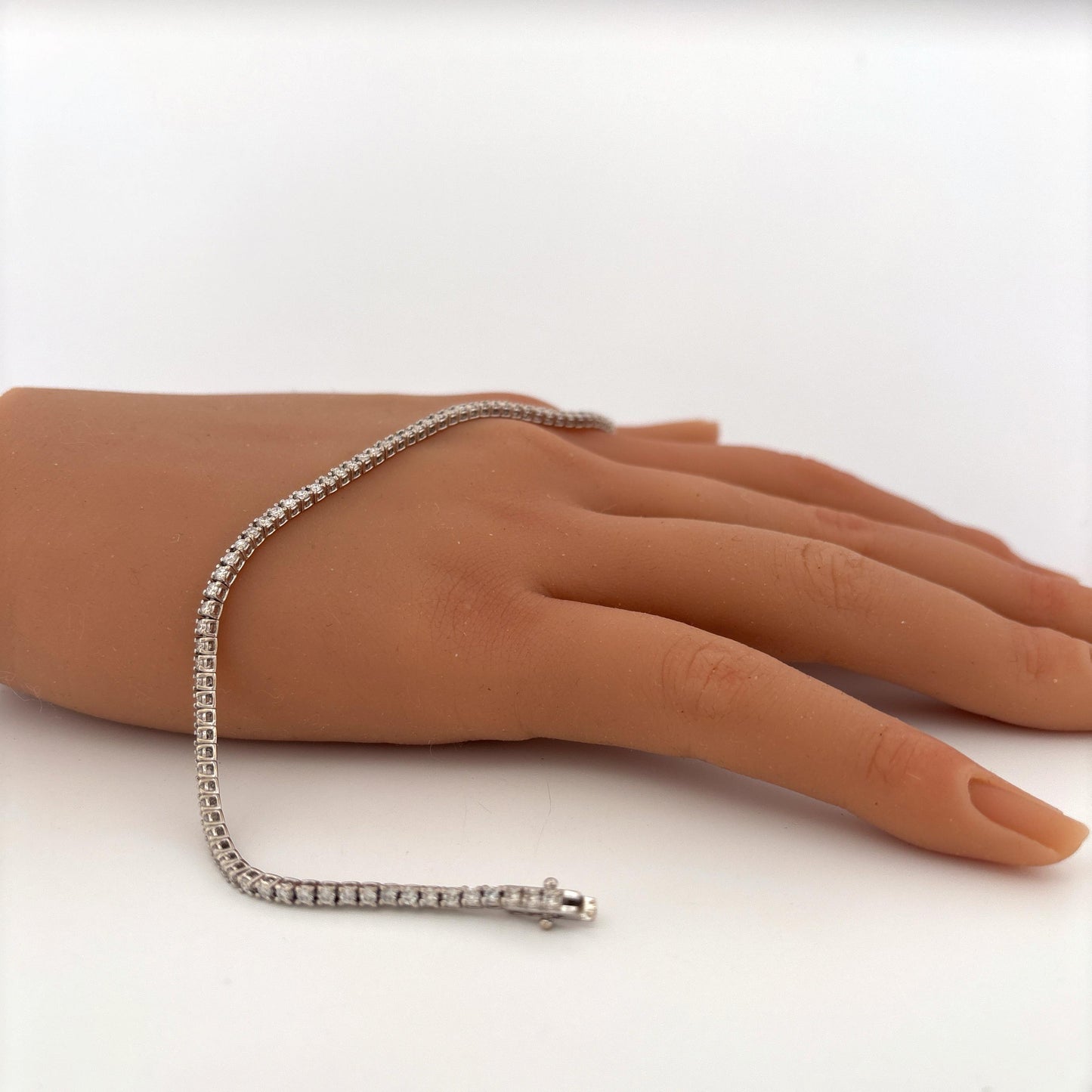 14K White Gold Tennis Bracelet 1.18 Carats