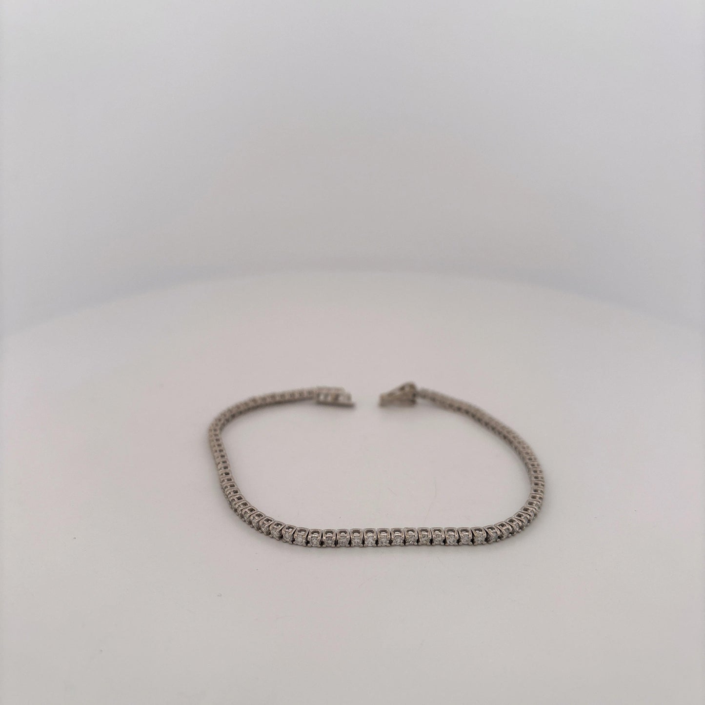 14K White Gold Tennis Bracelet 1.18 Carats