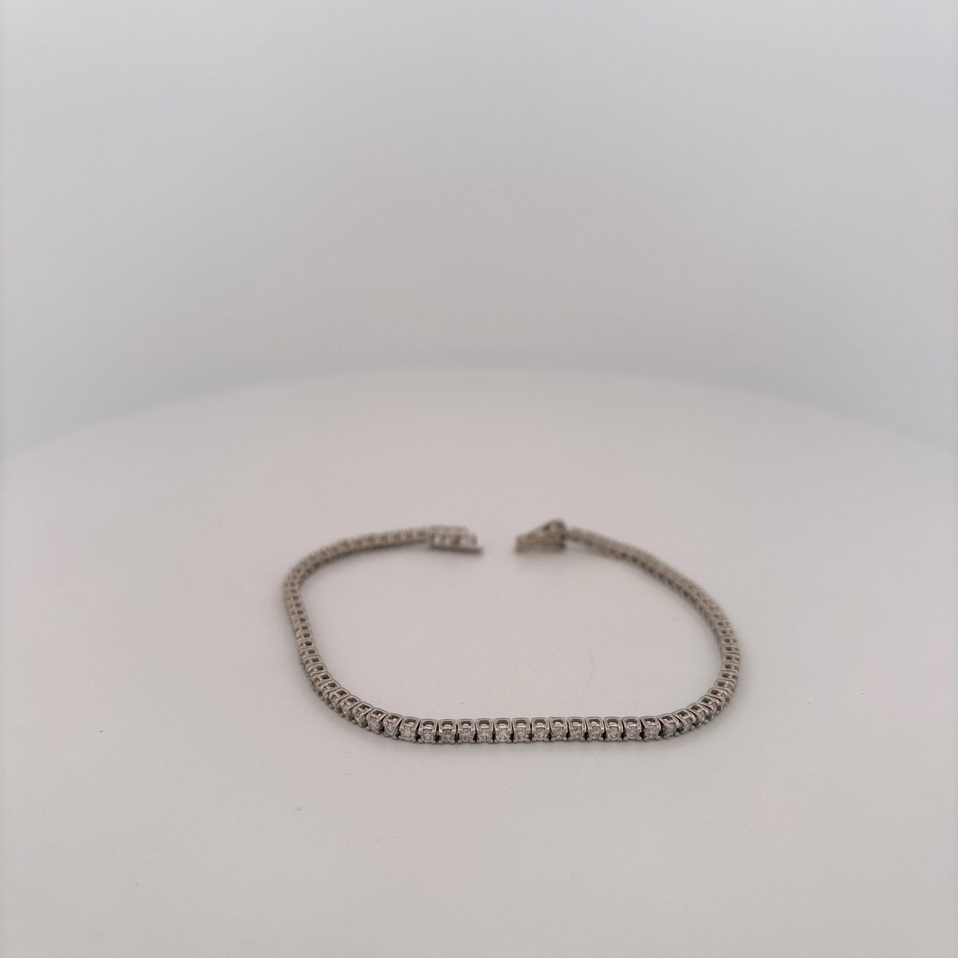 14K White Gold Tennis Bracelet 1.18 Carats