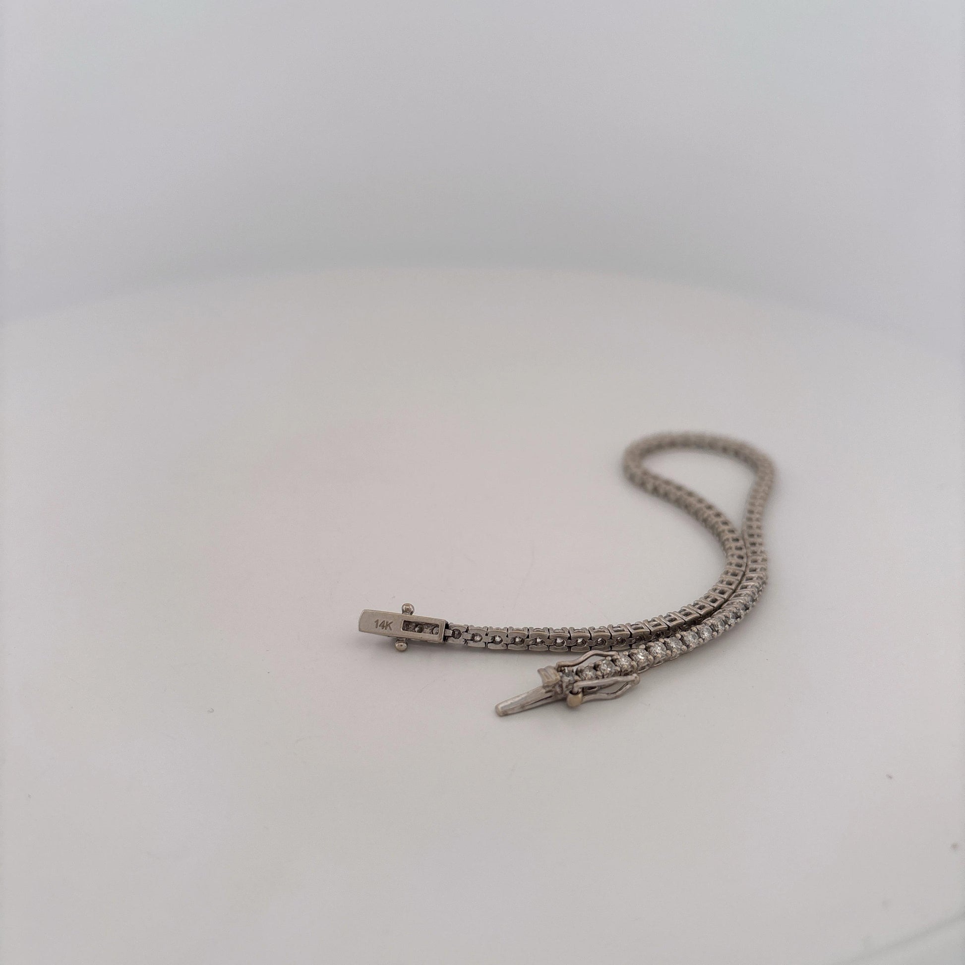 14K White Gold Tennis Bracelet 1.18 Carats