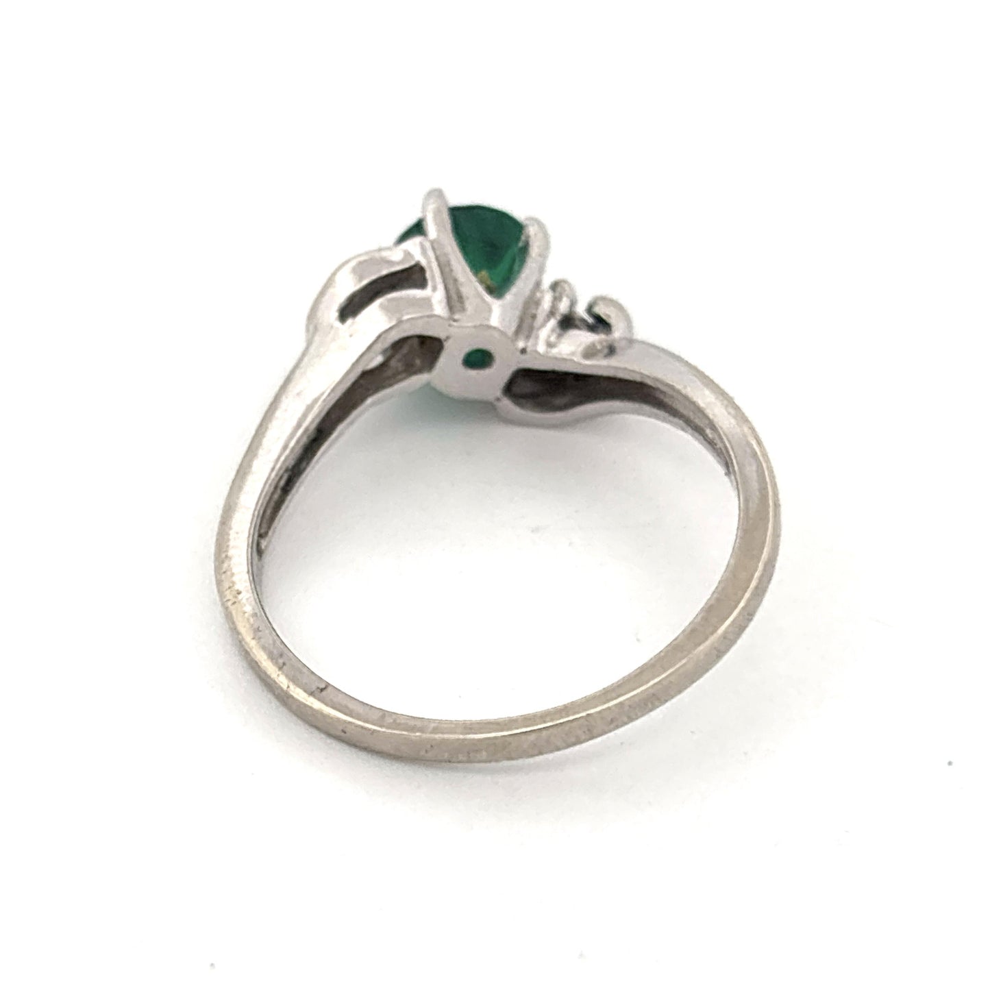 14k White Gold Round Emerald and Diamond Ring