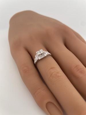 Platinum 0.46 D VS2 Euro Cut Main Stone Diamond Ring/ Size 5.75ctw/ 3.0g