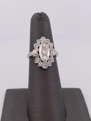 Platinum 0.50ctw Diamond Ring/ Size 6/ 3.7g