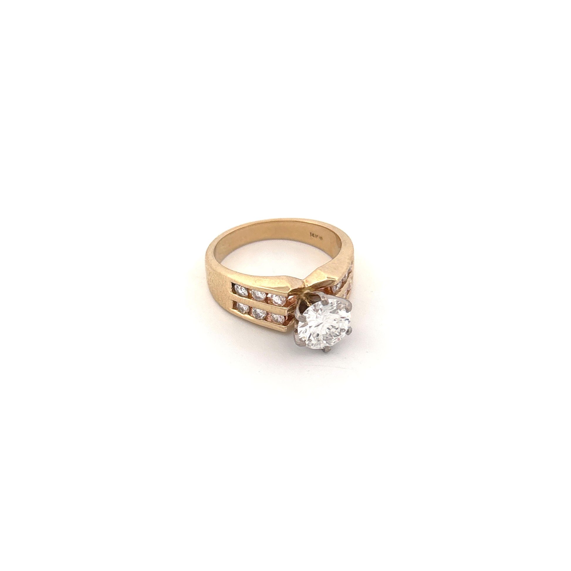 14k Ring Diamond GIA