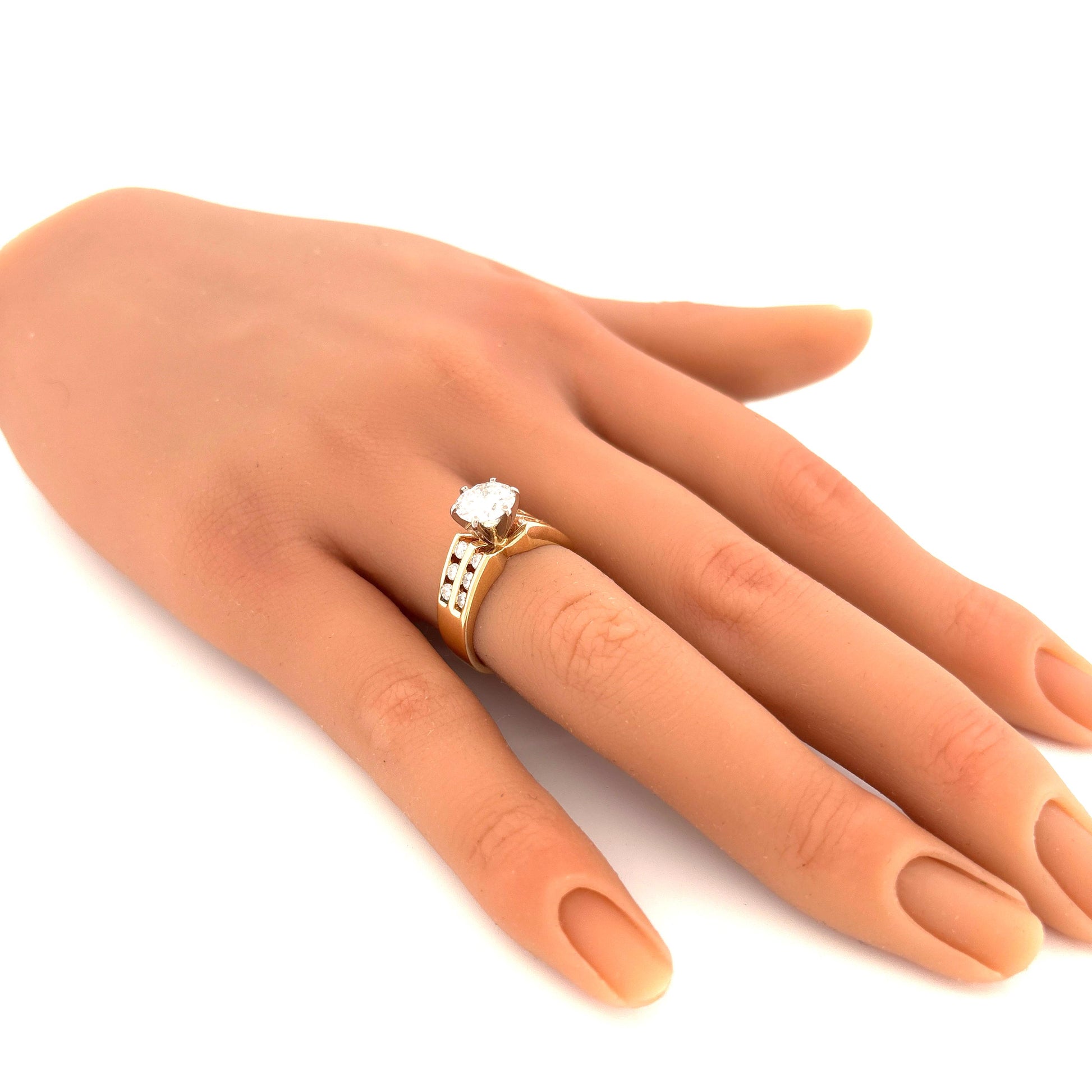 14k Ring Diamond GIA