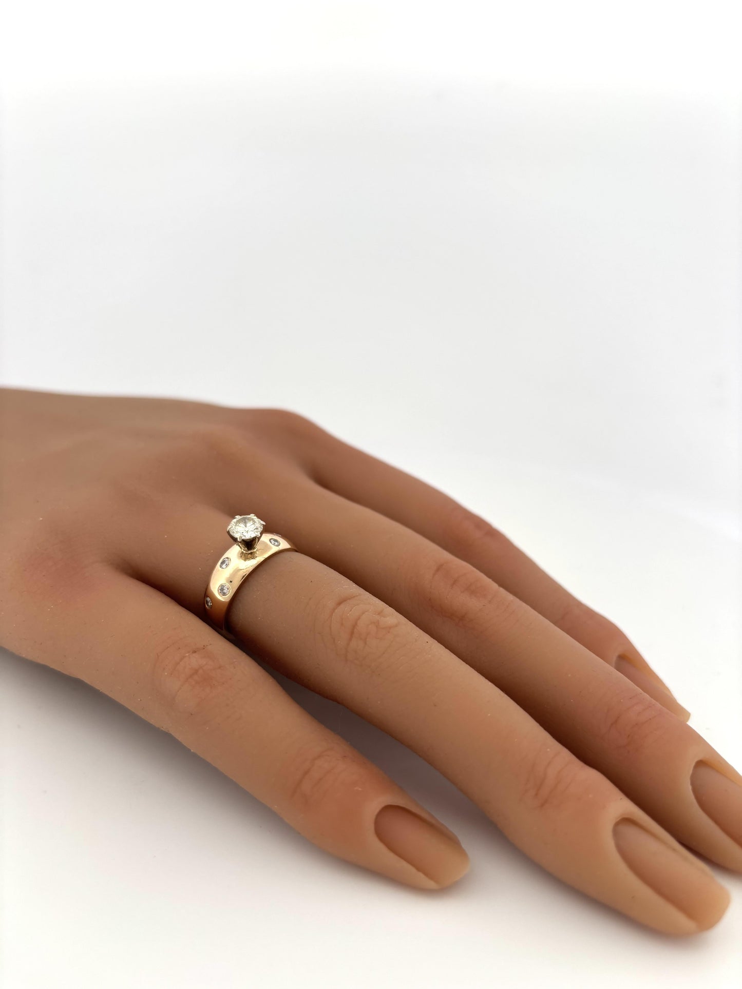 14k Yellow Gold Diamond Ring