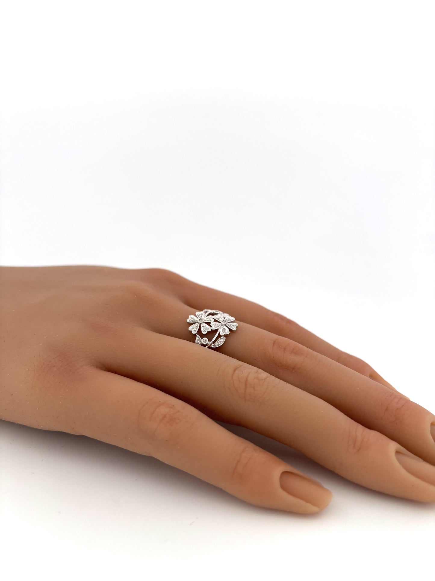 14K White Gold Floral Ring