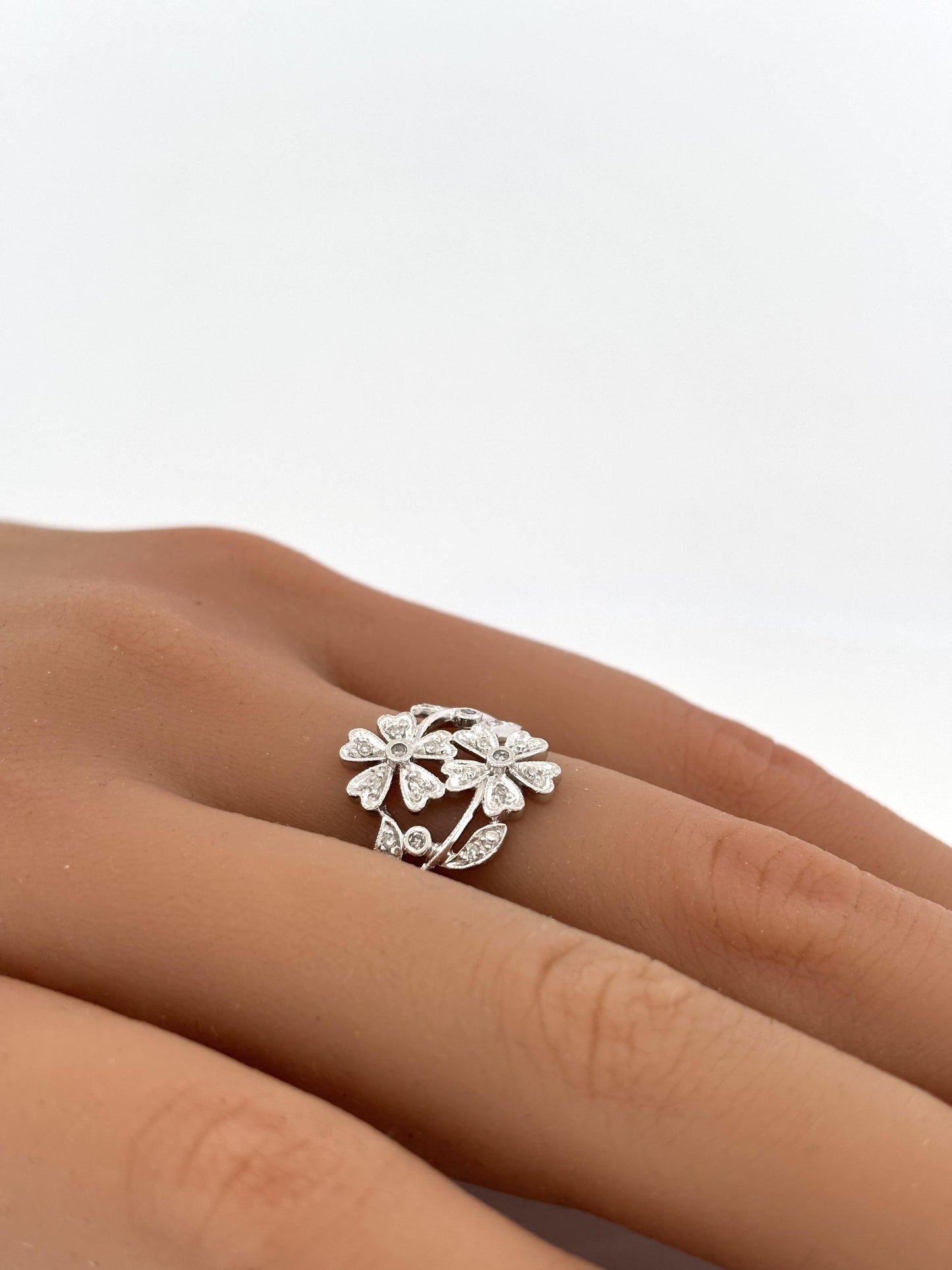 14K White Gold Floral Ring