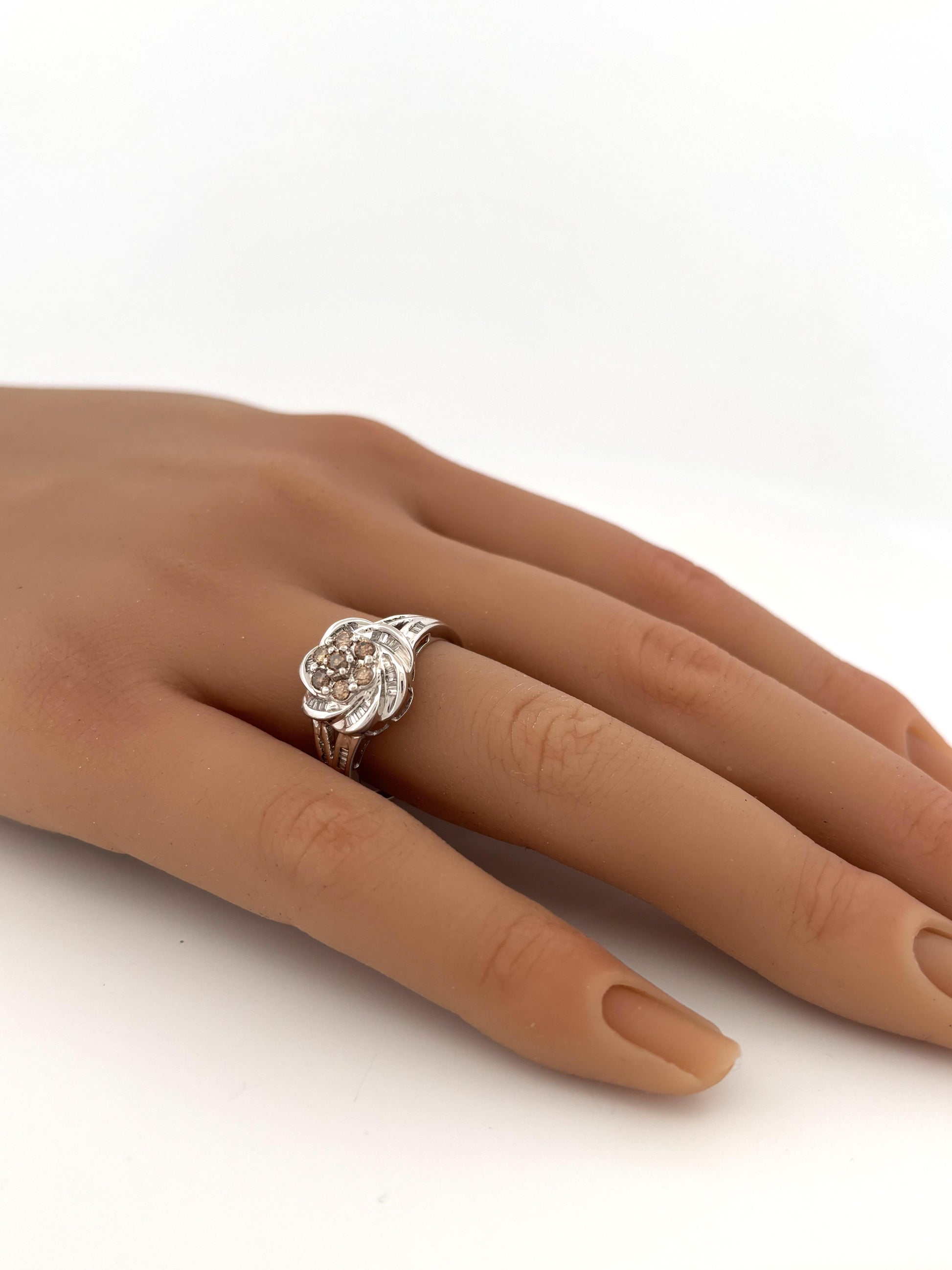 14k White Gold Diamond Ring